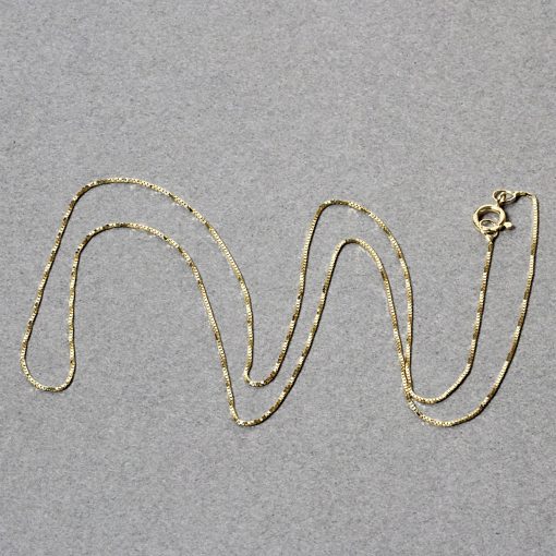 10k Yellow Gold Classic Box Chain (0.45 mm) - Image 6